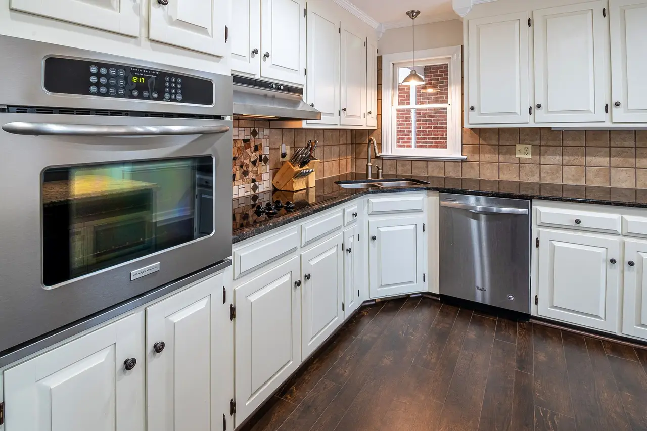 Cabinet Refinishing in New Jersey